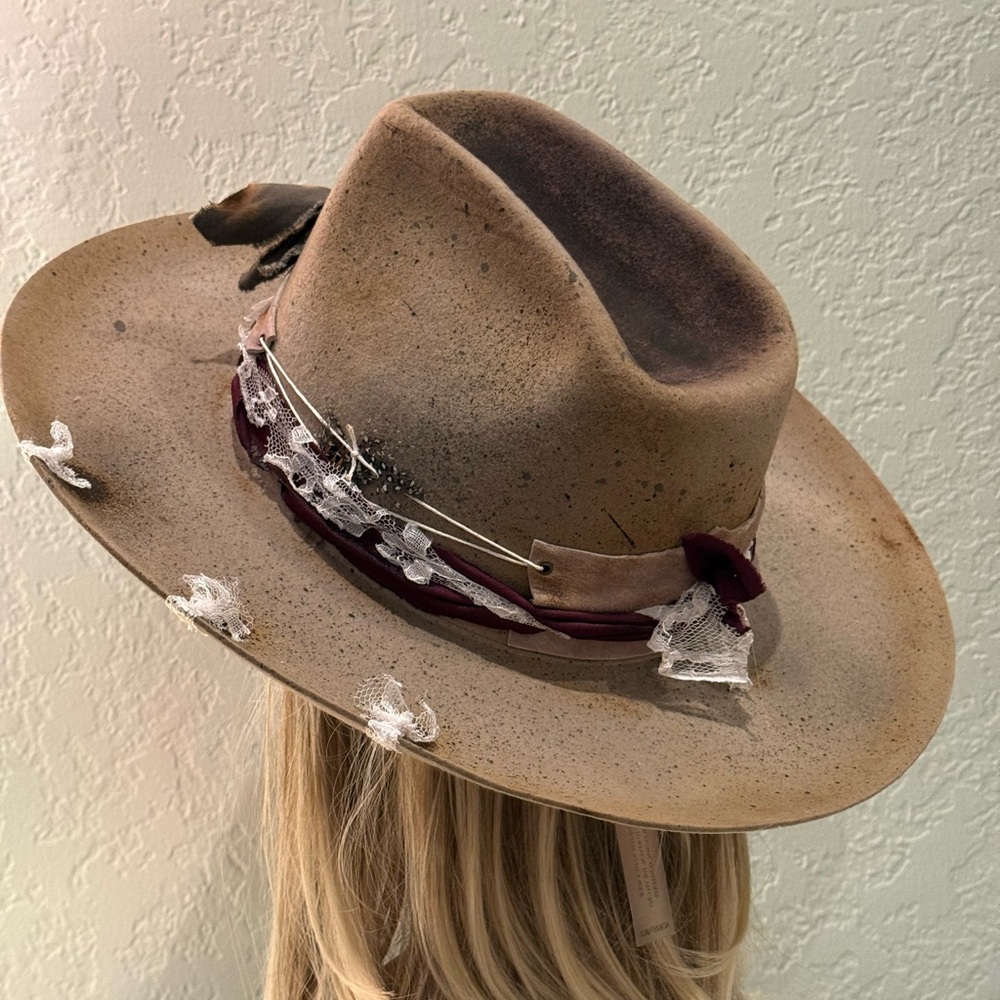 Olive & Pique - Western Cowboy Hat, 100% Wool hand painted NEW or best offer